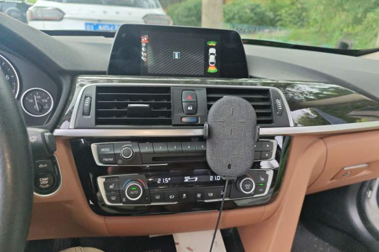 Used BMW 3 Series GT 2017 320i Luxury Design Package Audio And AC Panel