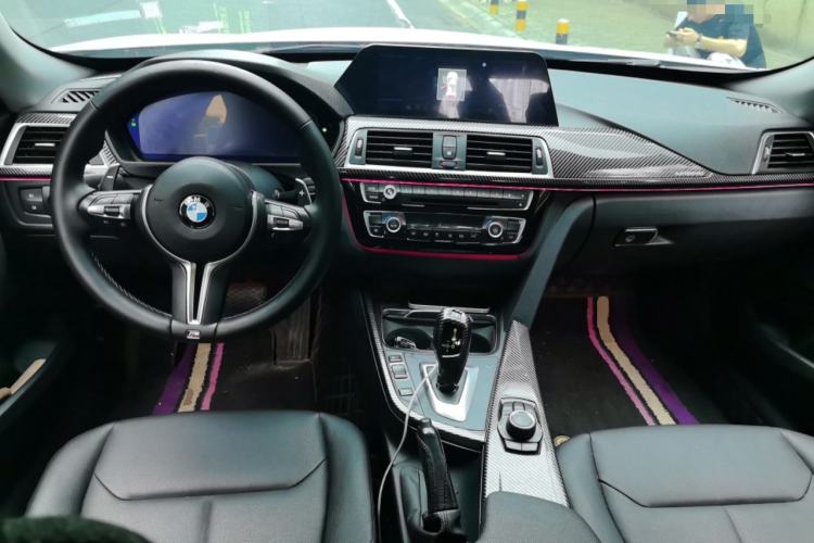 Used BMW 3 Series GT 2017 320i Sport Edition Center Console