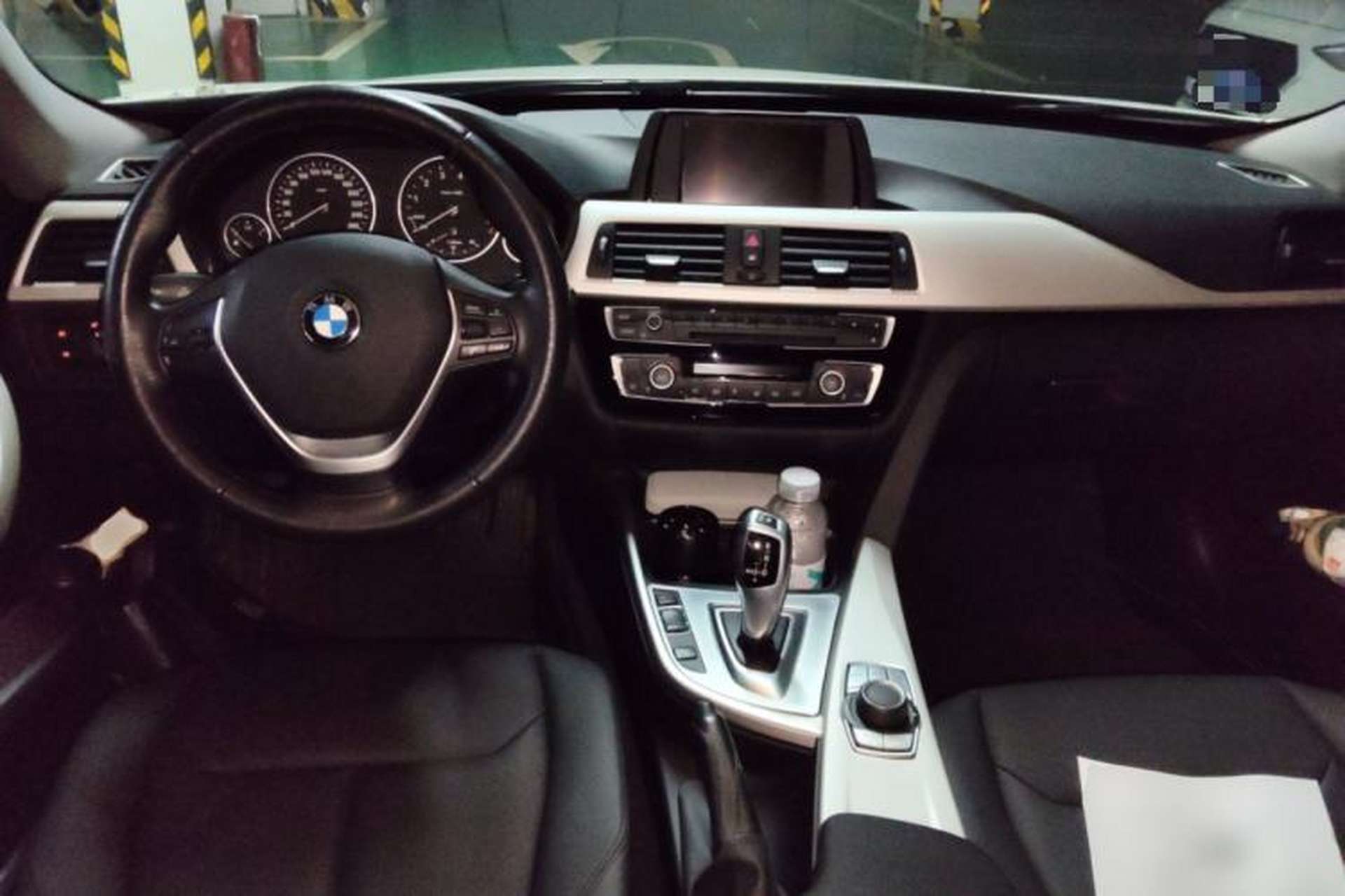 Used BMW 3 Series GT 2017 320i Sport Edition Center Console