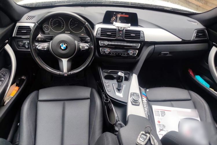 Used BMW 3 Series GT 2017 320i M Sport Center Console