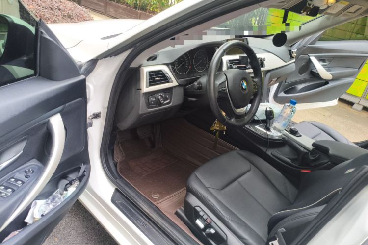 Used BMW 3 Series GT 2017 320i Sport Edition Driver Seat