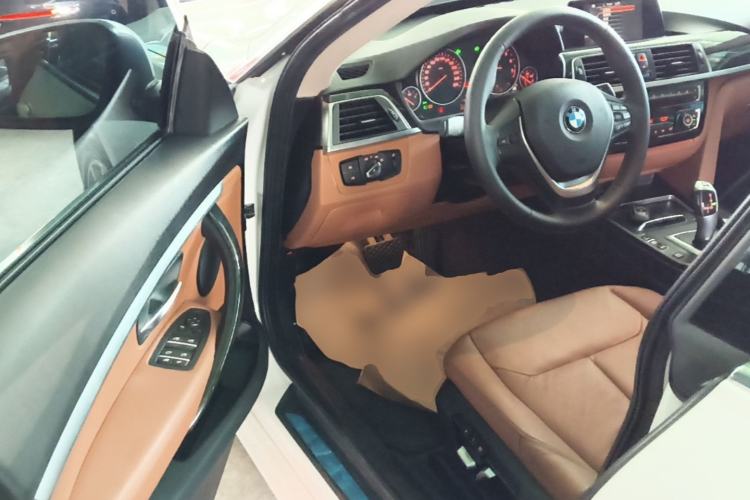 Used BMW 3 Series GT 2017 320i Luxury Design Package Driver Seat