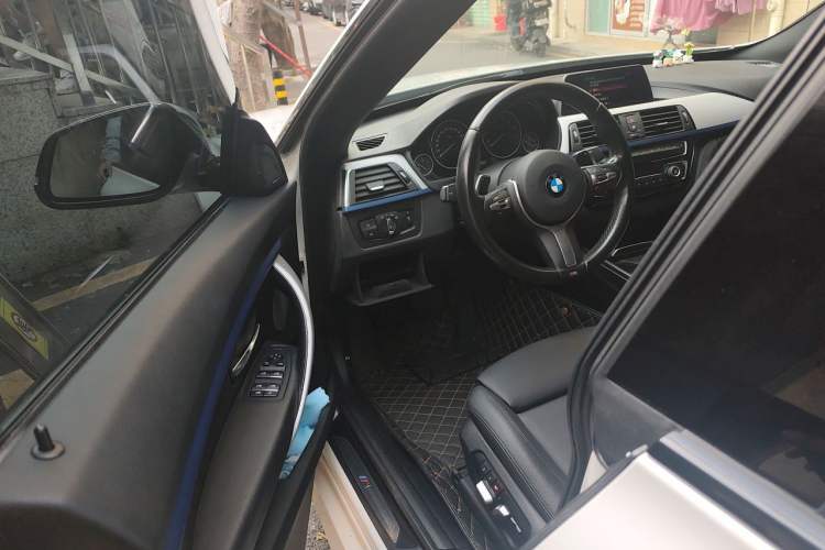 Used BMW 3 Series GT 2017 320i M Sport Driver Seat