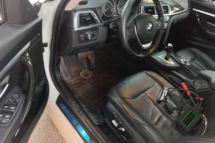 Used BMW 3 Series GT 2017 320i Luxury Design Package Driver Seat