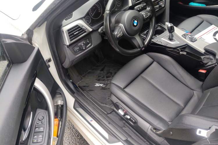 Used BMW 3 Series GT 2017 320i M Sport Driver Seat