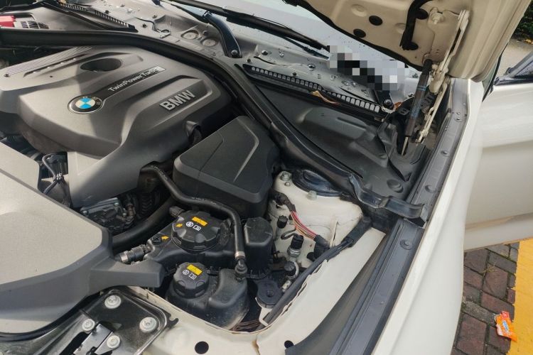 Used BMW 3 Series GT 2017 320i M Sport Engine Bay Left