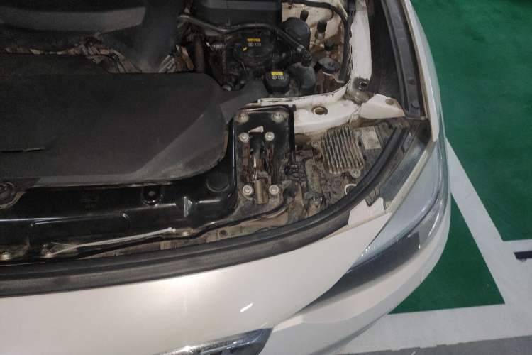Used BMW 3 Series GT 2017 320i Sport Edition Engine Bay Left
