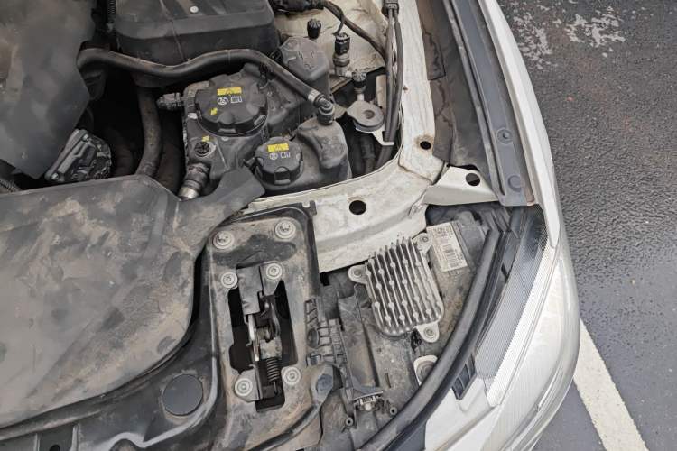 Used BMW 3 Series GT 2017 320i M Sport Engine Bay Left