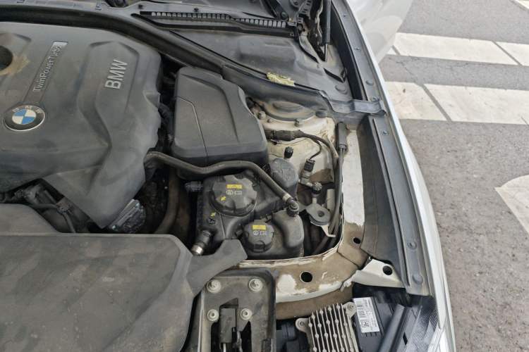 Used BMW 3 Series GT 2017 320i Luxury Design Package Engine Bay Left