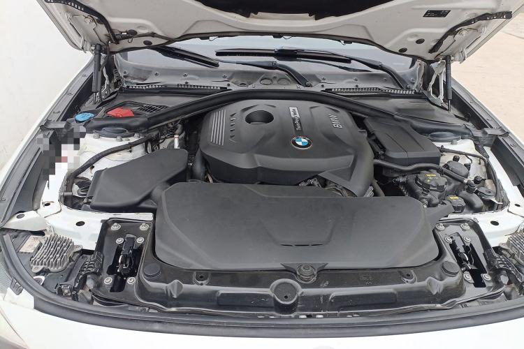 Used BMW 3 Series GT 2017 320i Sport Edition Engine Bay