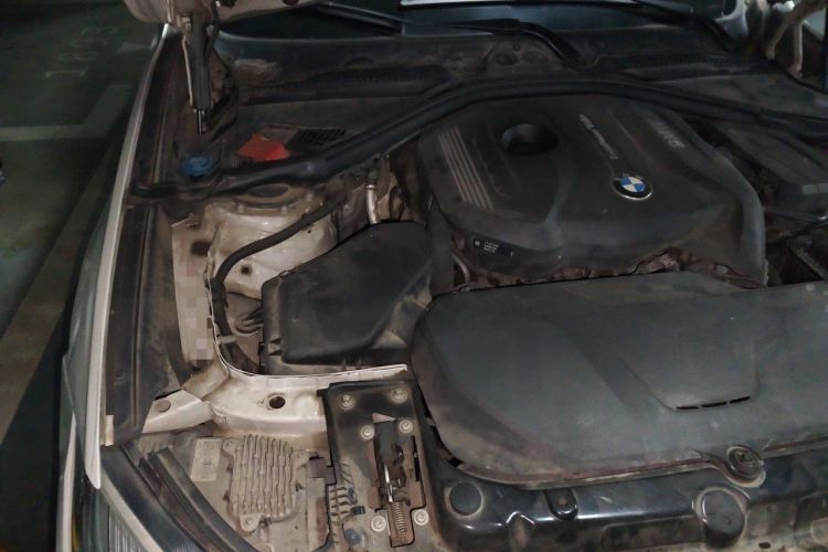 Used BMW 3 Series GT 2017 320i Sport Edition Engine Bay Right