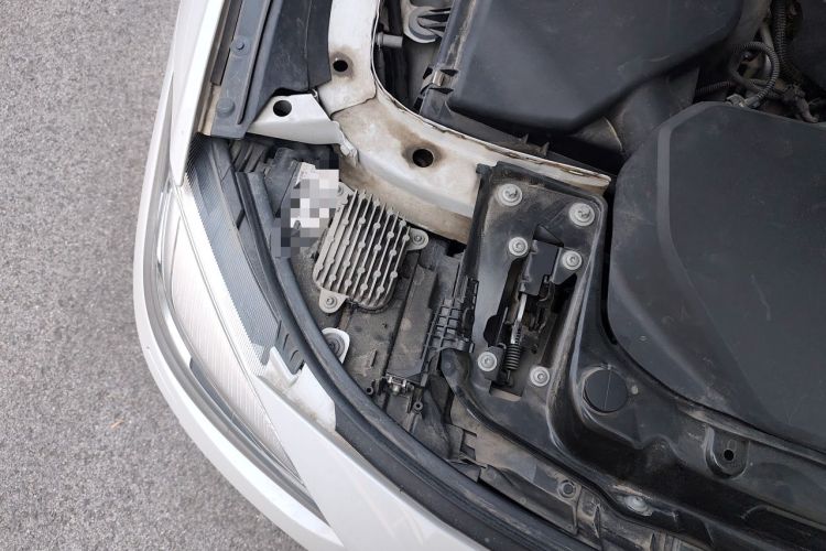Used BMW 3 Series GT 2017 320i Sport Edition Engine Bay Right