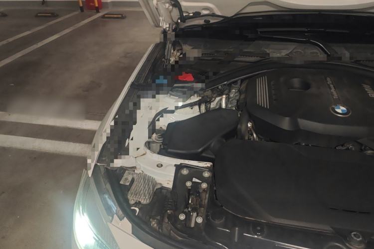 Used BMW 3 Series GT 2017 320i Sport Edition Engine Bay Right