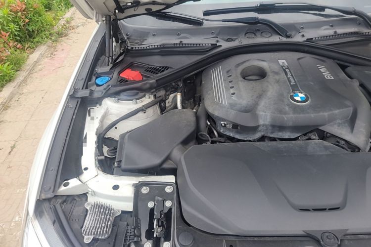 Used BMW 3 Series GT 2017 330i xDrive M Sport Engine Bay Right