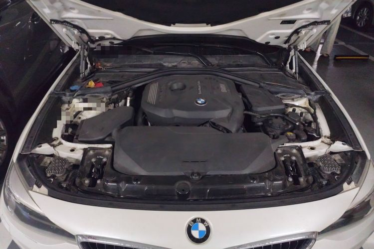 Used BMW 3 Series GT 2017 320i Sport Edition Engine Bay