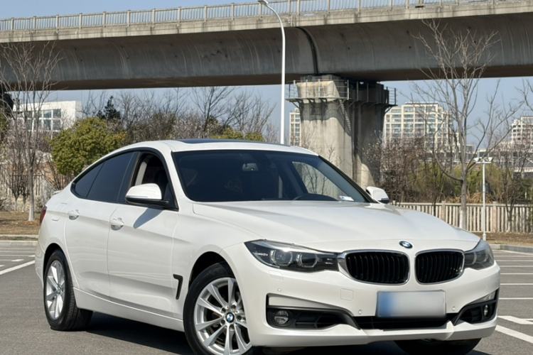 Used BMW 3 Series GT 2017 320i Sport Edition Exterior 1