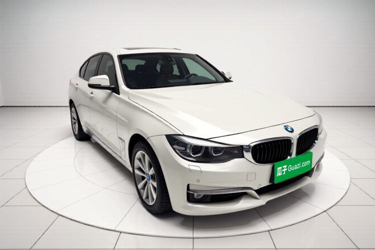 Used BMW 3 Series GT 2017 320i Sport Edition Exterior 1