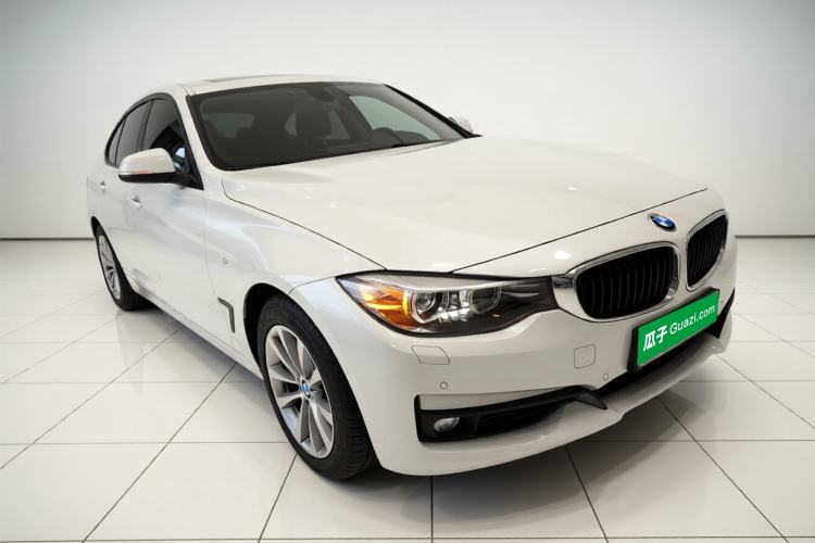 Used BMW 3 Series GT 2017 320i Sport Edition Exterior 1
