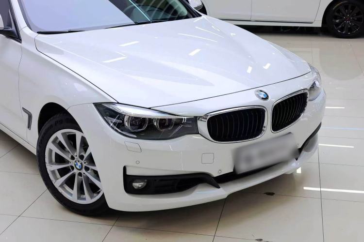 Used BMW 3 Series GT 2017 320i Sport Edition Exterior 10