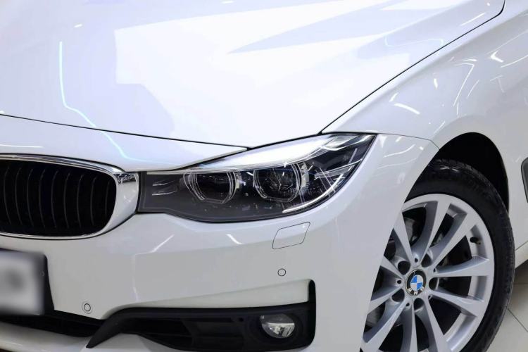 Used BMW 3 Series GT 2017 320i Sport Edition Exterior 11
