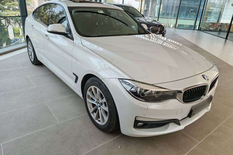 Used BMW 3 Series GT 2017 320i Sport Edition Exterior 11