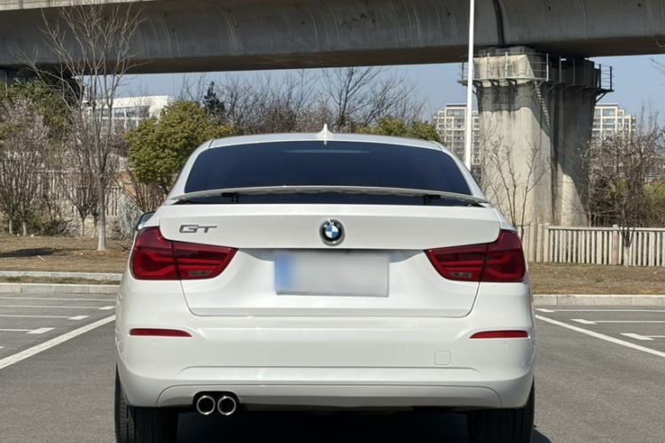 Used BMW 3 Series GT 2017 320i Sport Edition Exterior 2