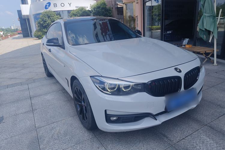 Used BMW 3 Series GT 2017 320i Sport Edition Exterior 2