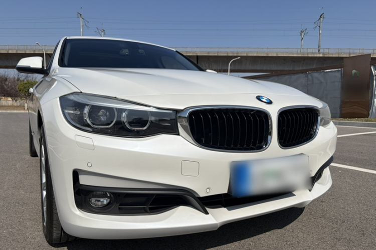 Used BMW 3 Series GT 2017 320i Sport Edition Exterior 5