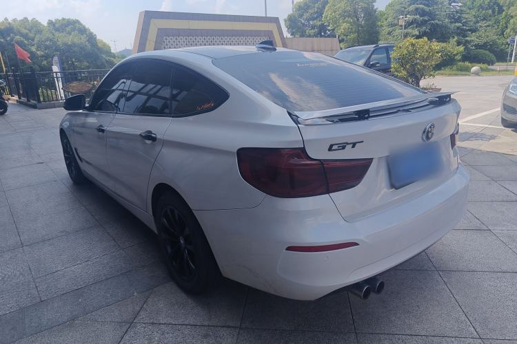 Used BMW 3 Series GT 2017 320i Sport Edition Exterior 5