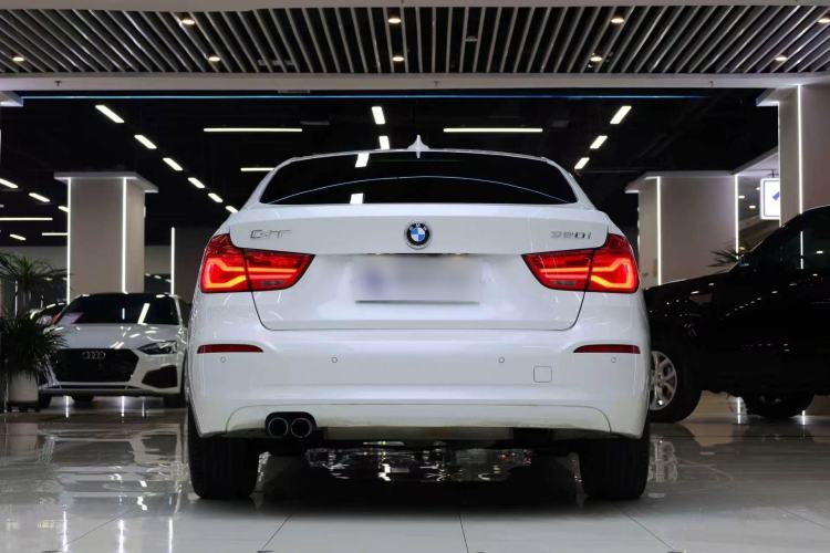 Used BMW 3 Series GT 2017 320i Sport Edition Exterior 6