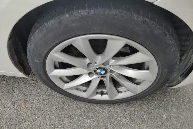 Used BMW 3 Series GT 2017 320i Sport Edition Exterior 7