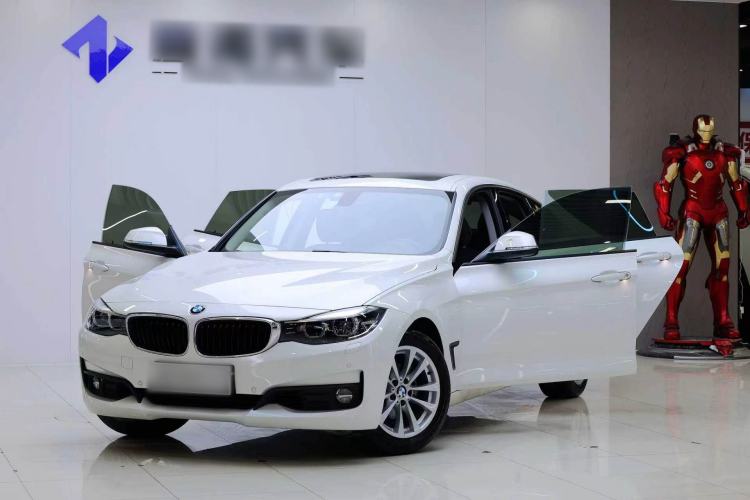 Used BMW 3 Series GT 2017 320i Sport Edition Exterior 9