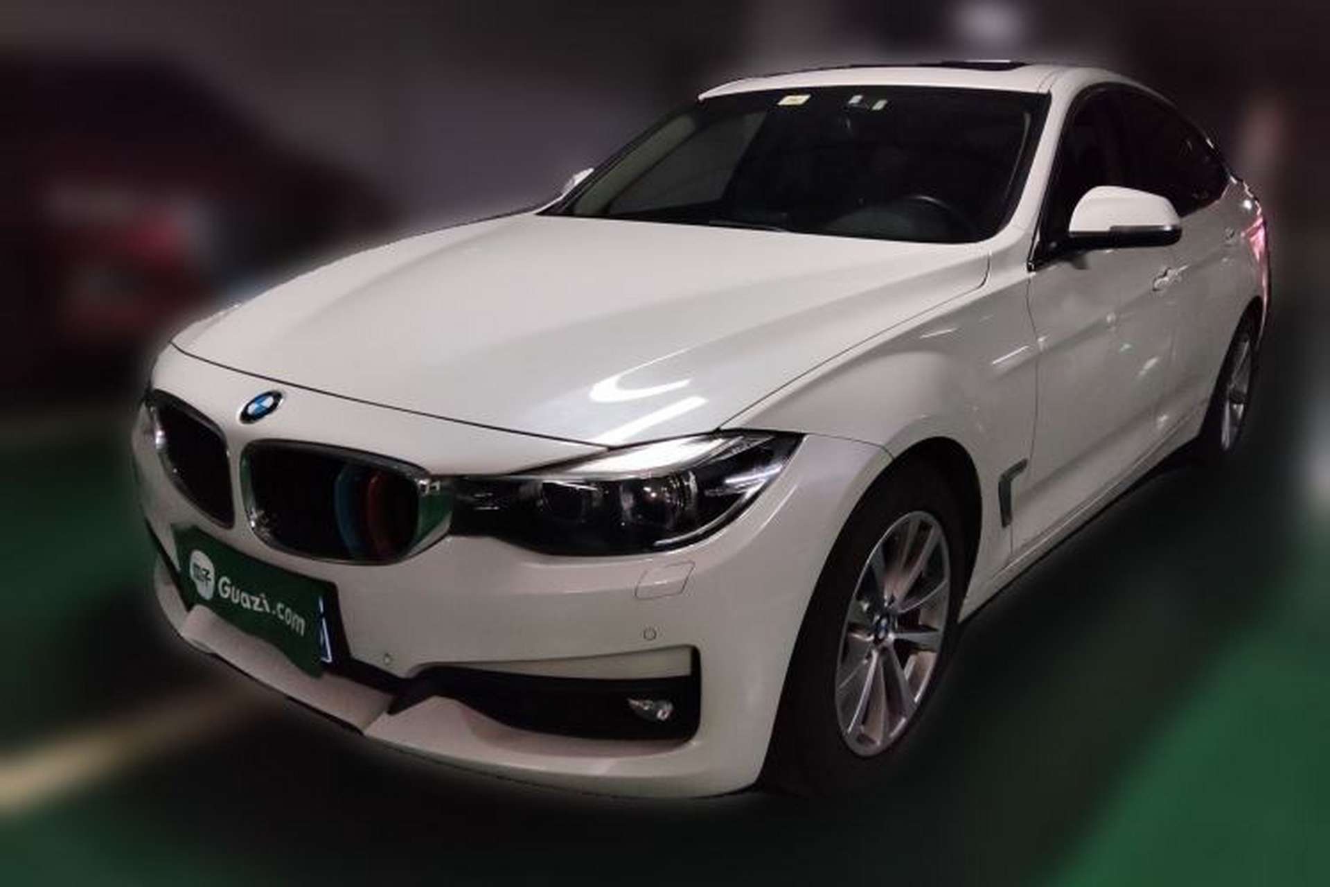 Used BMW 3 Series GT 2017 320i Sport Edition Front Left 45 Deg