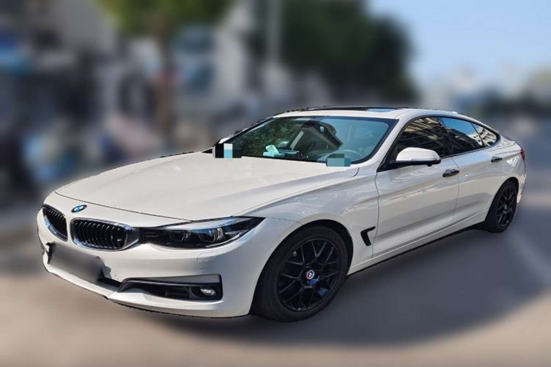 Used BMW 3 Series GT 2017 320i Sport Edition Front Left 45 Deg