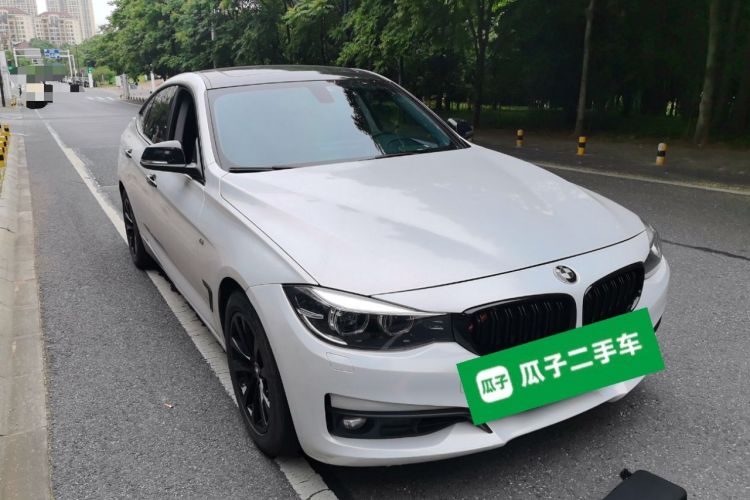 Used BMW 3 Series GT 2017 320i Sport Edition Front Right 45 Deg