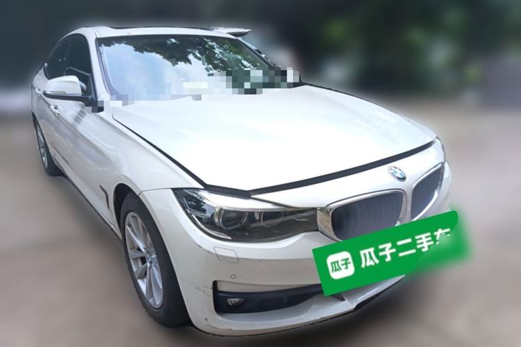 Used BMW 3 Series GT 2017 320i Sport Edition Front Right 45 Deg