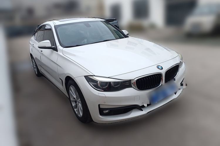 Used BMW 3 Series GT 2017 320i Sport Edition Front Right 45 Deg