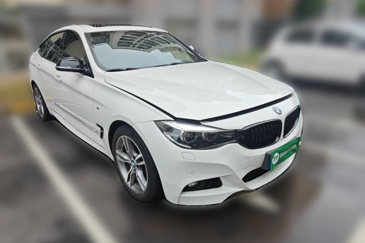 Used BMW 3 Series GT 2017 320i M Sport Front Right 45 Deg