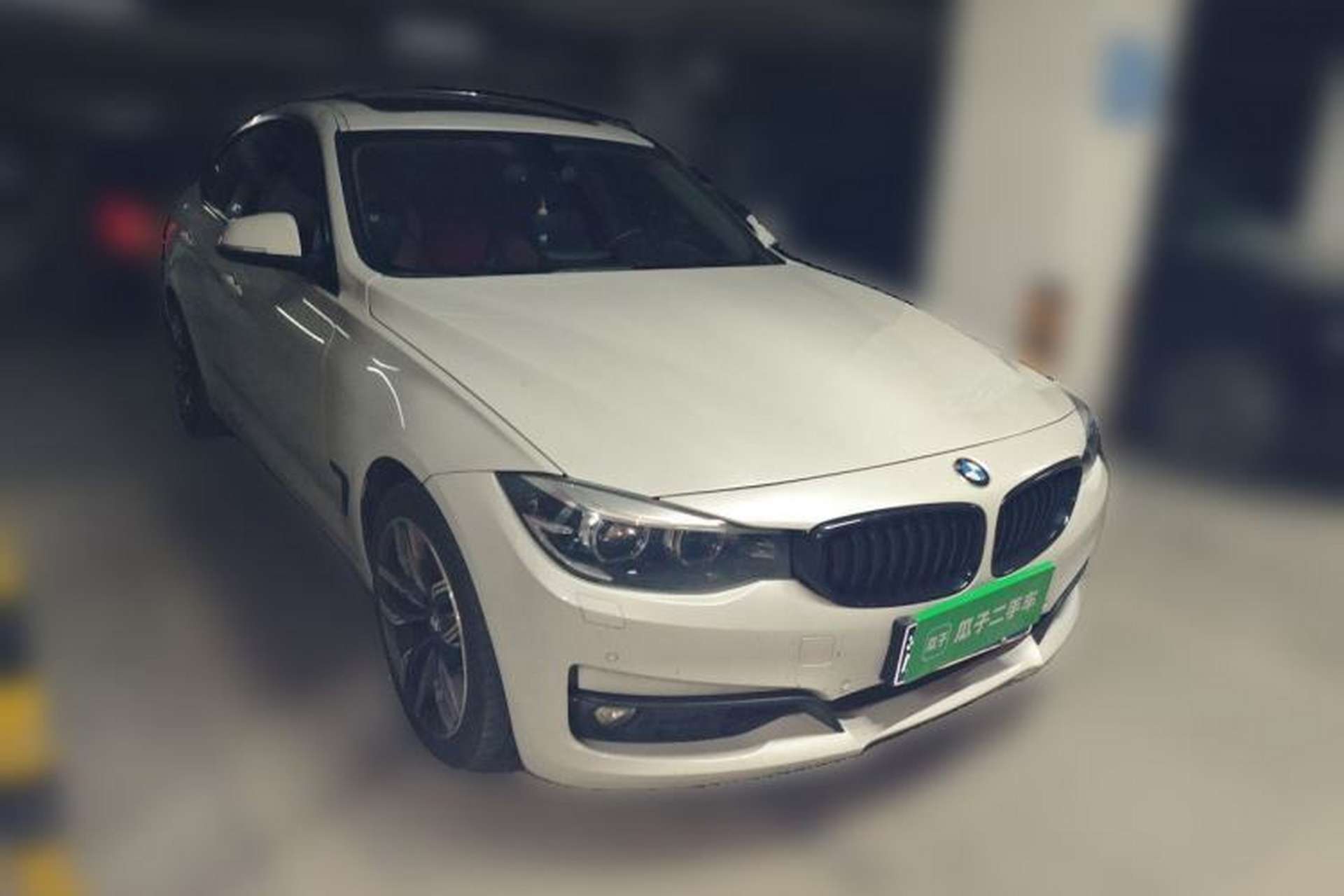 Used BMW 3 Series GT 2017 320i Sport Edition Front Right 45 Deg