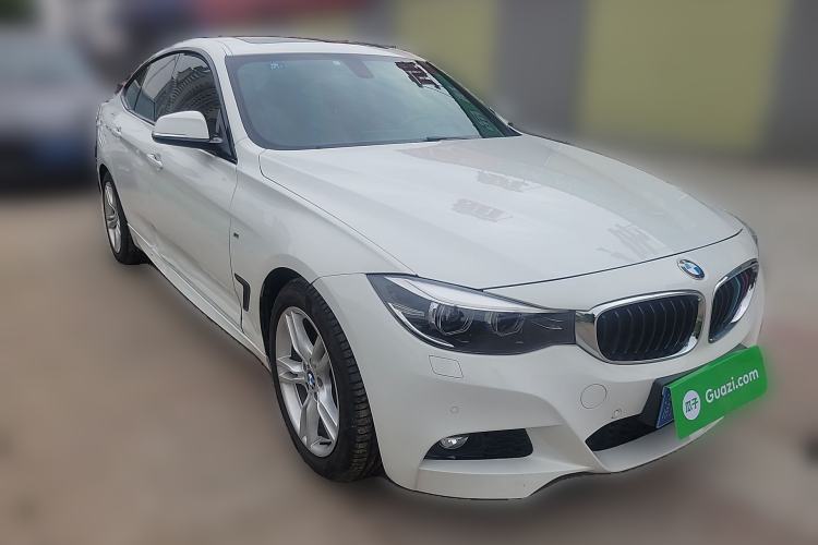 Used BMW 3 Series GT 2017 330i xDrive M Sport Front Right 45 Deg