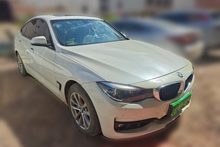 Used BMW 3 Series GT 2017 320i Sport Edition Front Right 45 Deg
