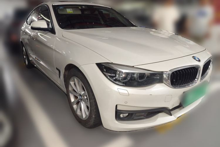 Used BMW 3 Series GT 2017 320i Sport Edition Front Right 45 Deg