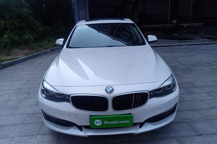 Used BMW 3 Series GT 2017 320i Sport Edition Front