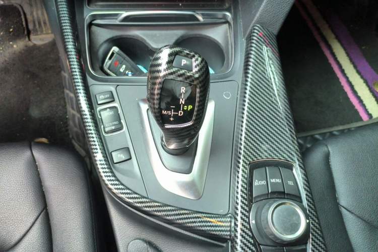 Used BMW 3 Series GT 2017 320i Sport Edition Gear Lever