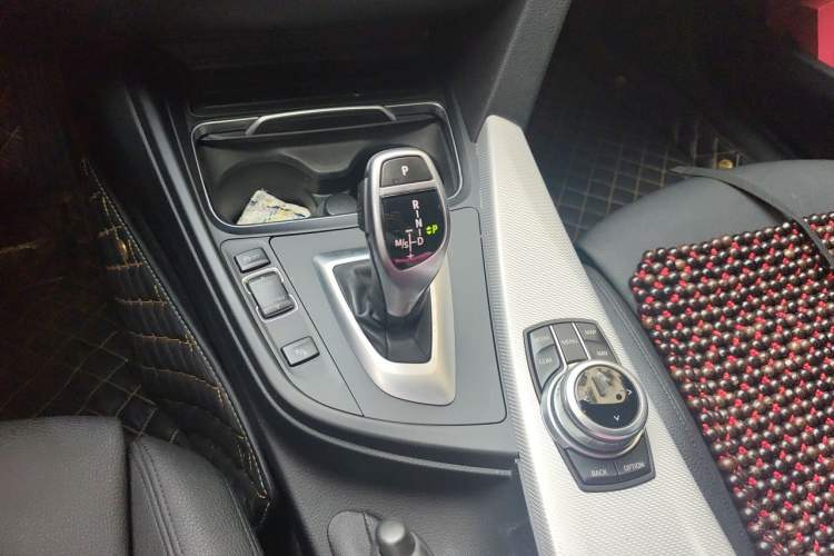 Used BMW 3 Series GT 2017 320i M Sport Gear Lever