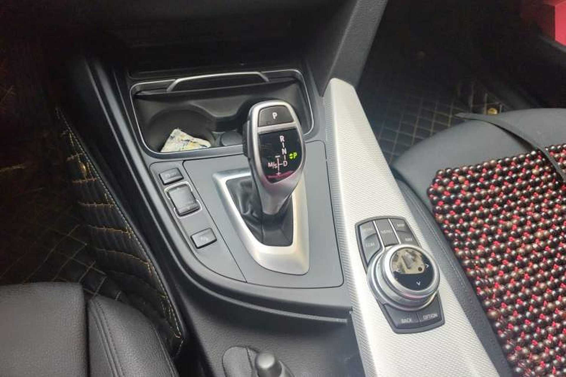 Used BMW 3 Series GT 2017 320i M Sport Gear Lever