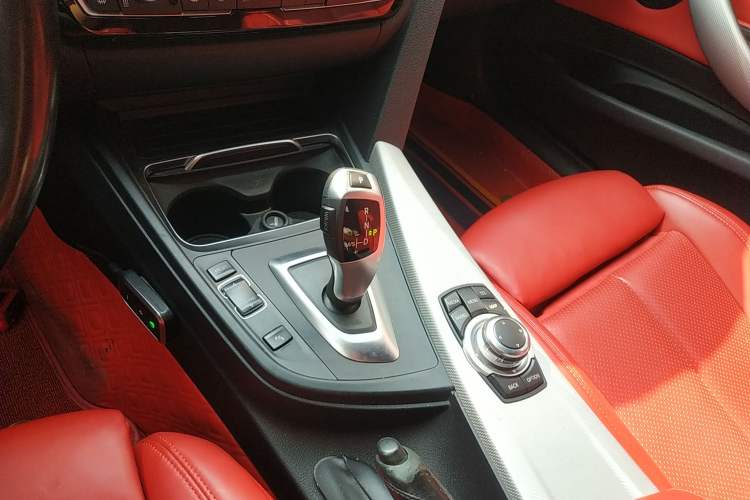 Used BMW 3 Series GT 2017 320i M Sport Gear Lever