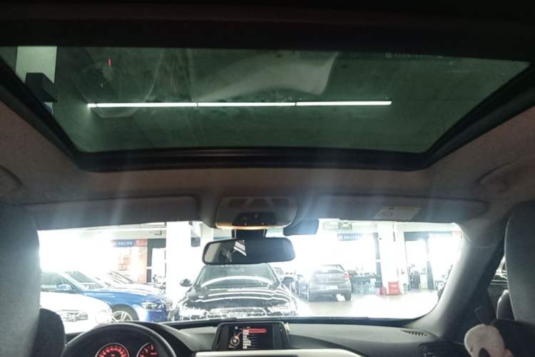 Used BMW 3 Series GT 2017 320i Sport Edition Headliner