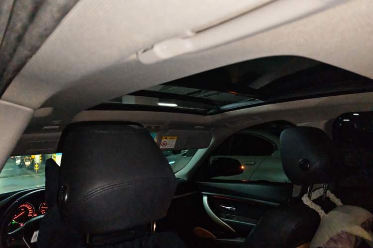 Used BMW 3 Series GT 2017 320i Sport Edition Headliner