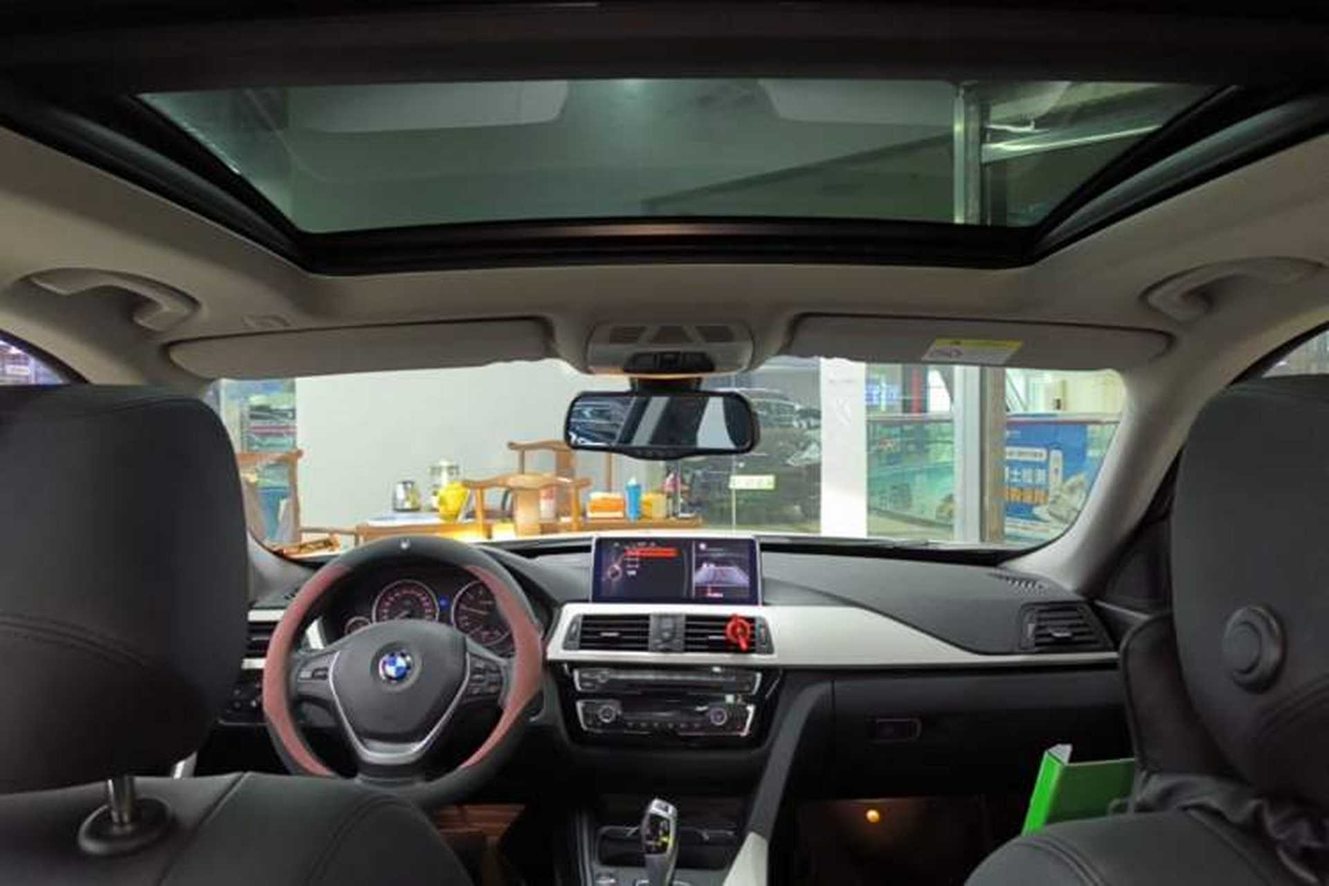Used BMW 3 Series GT 2017 320i Sport Edition Headliner